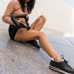 Theragun Elite 11 Theragun Elite -Sportserie Winkel iview 5046229 001 pic6