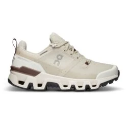 On Running On Cloudwander Waterproof Dames Wandelschoenen - Sand & Ivory -Sportserie Winkel on cloudwander waterproof women hiking shoe sand ivory 1 1522869